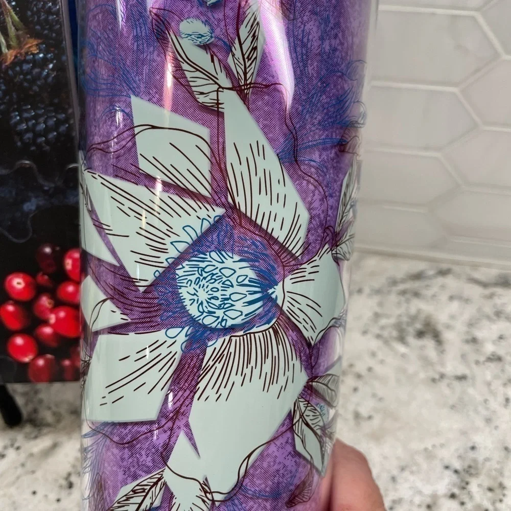 Starbucks 2024 Purple Winter Blossom Floral Tumbler. NWT! Gorgeous! 24 Oz